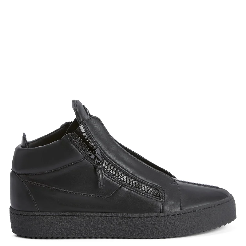 Giuseppe Zanotti Bhonny