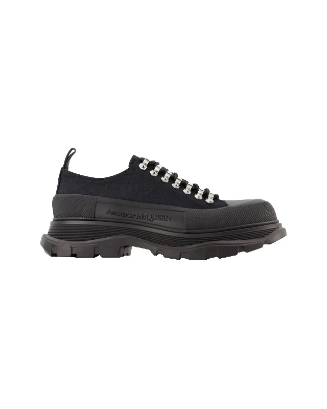 Tread Slick Sneakers - Alexander Mcqueen - Black/Silver - Canva