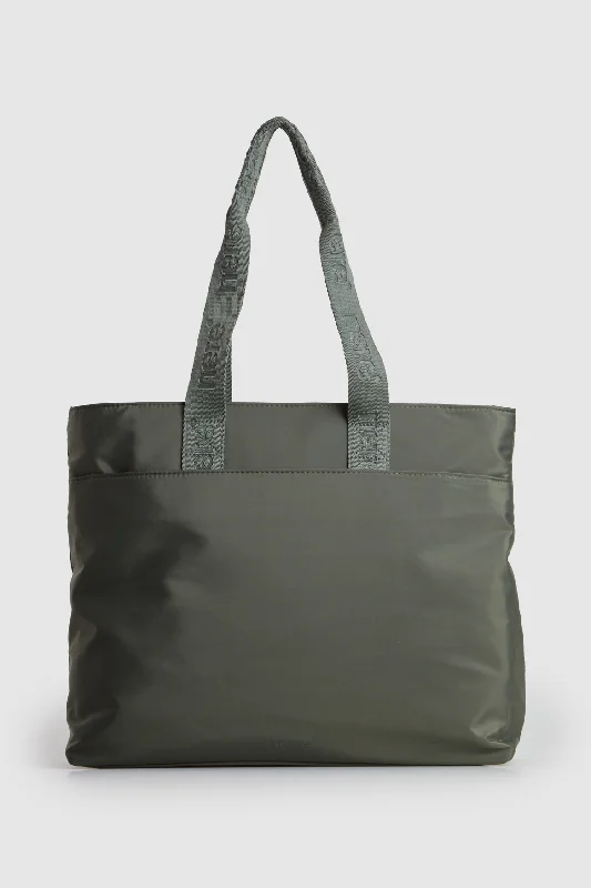 Seeker Travel Tote Bag